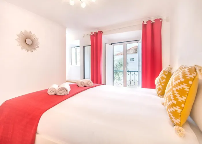 Alfama With A View | 2br Duplex Διαμέρισμα *