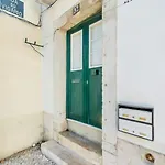 Apartamento Alfama With A View | 2br Duplex *