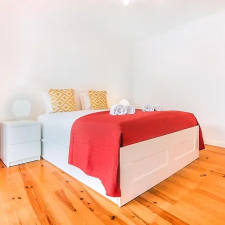 Alfama With A View | 2br Duplex ליסבון