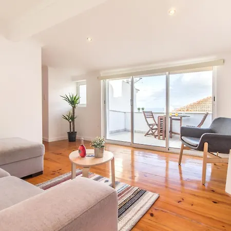 Alfama With A View | 2br Duplex Апартаменты *